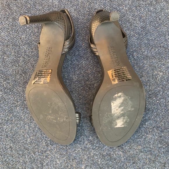Kenneth Cole Reaction Black Women's Heels - Picture 2 of 3
